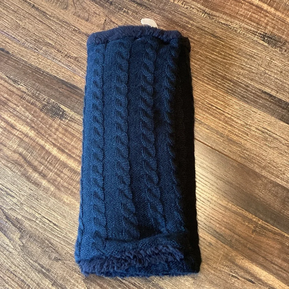 NWOT Black Cable Knit Faux‎ Fur Lined Neck Warmer One Size